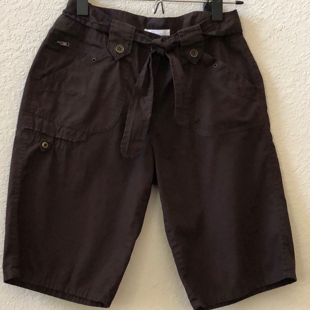 Ladies Sandro shorts Size 4 EUC brown Bermuda length Cotton with Belt